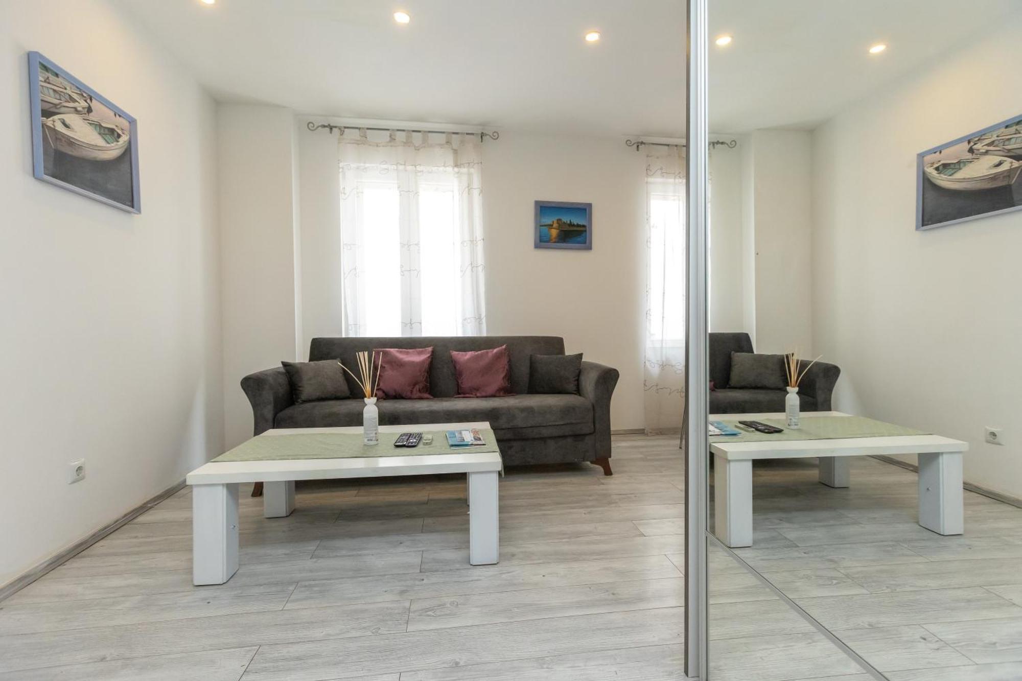 Alpha Loft 1Br Apartment In Center Zára Kültér fotó